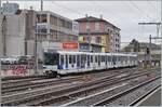 Der Klassiger  anderer Bahnsteig  nicht funktioniert wie aufgezeigt nicht, aber dank der länge der SBB Bahnsteige, können die TSOL TL Be 4/6 (Be 558) ohne Mühe bei der Ankunft oder