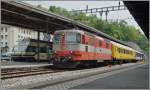 Die SBB  Swiss Express  Re 4/4 II 11109 mit einem Messzug in Vevey.