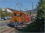 50 Jahre Blonay Chamby - MEGA BERNINA FESTIVAL: Die RhB Berninabahn Ge 2/2 161 Asnin (Eselchen) hilft dem RhB Berninabahn ABe 4/4 I N° 35 als Vorspannlok auf der Fahrt von Blonay nach Chamby.