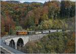 La DER 2019 (Saison Abschluss 2019) Mit einem stattlichen Zug ist die Bernina Bahn RhB Ge 4/4 81 beim Baye de Clarnes Viadukt auf dem Weg nach Vevey.
