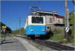 Der Bhe 2/4 207 verlässt den Bahnhof Jaman.