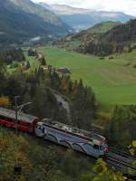 Kurz vor dem Landwasser-Tunnel fährt Ge 4/4 III 650 mit dem GEX 903, St.