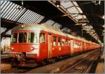 Zwei RABDe 12/12 warten in Zürich HB auf die Abfahrt Richgung Rapperswil.