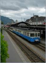 Der MOB ABDe 8/8 4001 SUISSE ist mit einem B in Montreux als Leermaterialzug eingetroffen.
