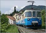 Der MOB ABDe 8/8 4001 SUISSE hat Planchamp hinter sich gelassen und fährt nun als Regionalzug 2315 Richtung Montreux.