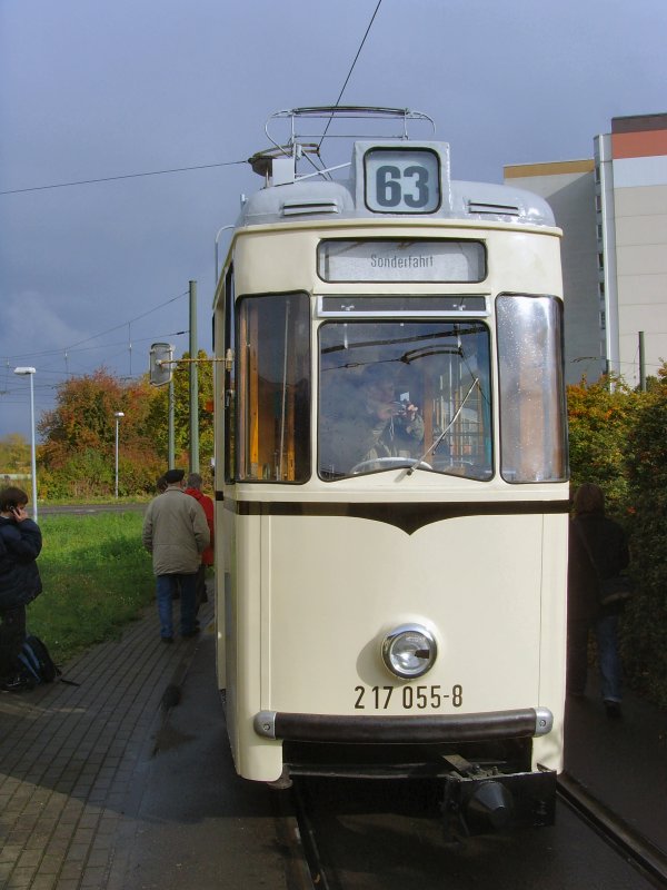 Vorderansicht REKO-Zug als Linie 63 in Hohensch�nhausen, Berlin Oktober 2009